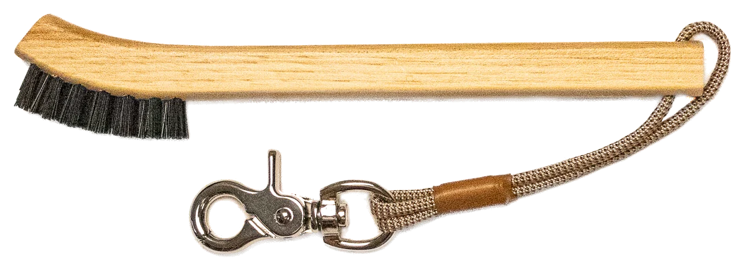 Three Putt Par hickory wood golf brush with a tan rope lanyard and nickel swivel clip